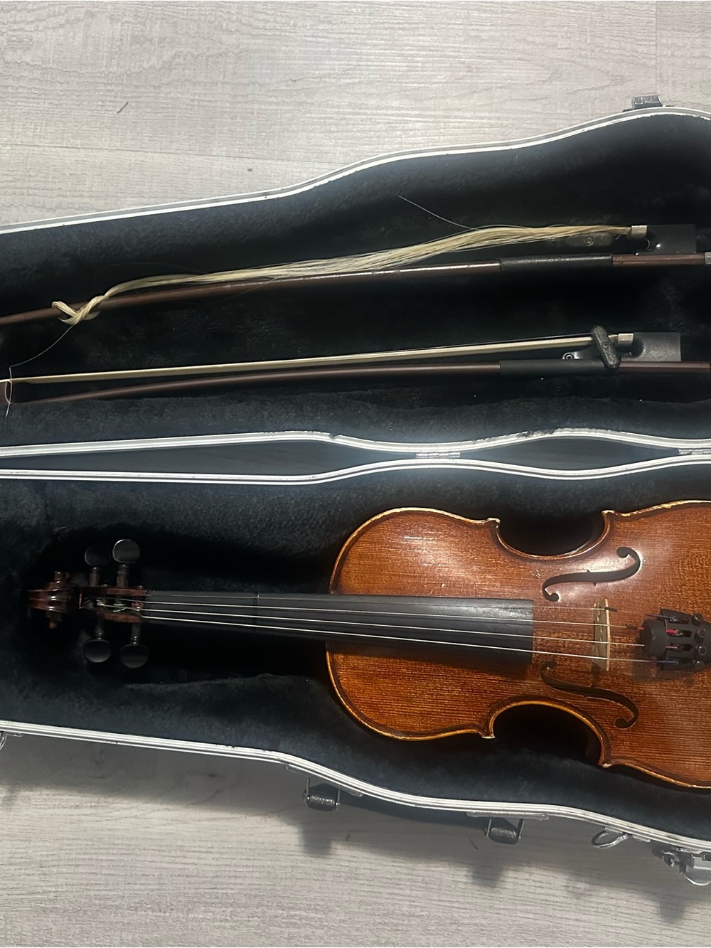 STROBEL 1/4 size kids Violin with Bow in Hard Case - Warm Brown Finish